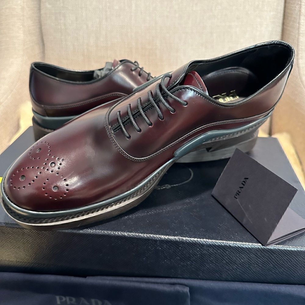 Prada round toe brushed leather oxfords size 6, EU 38,5-39 - Picture 5 of 15